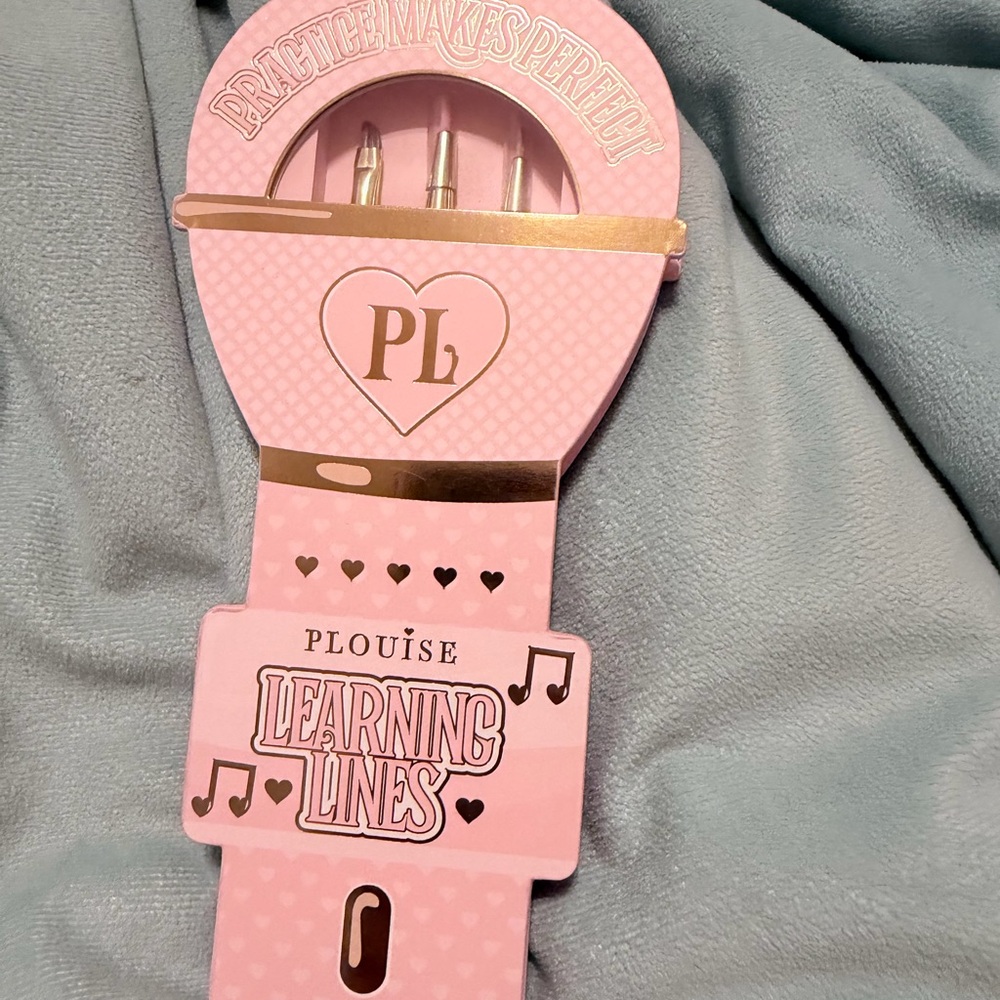 P.Louise Learning Lines Makeup Brush Set - Pink